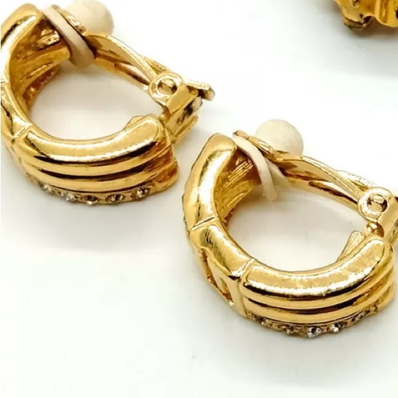 GIVENCHY G logo clip gold and crystal earrings - Picture 10 of 11